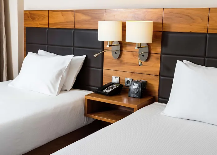 酒店 Hilton Garden 4*