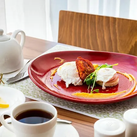 Hilton Garden Hotel 4*