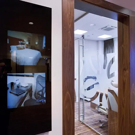 Ξενοδοχείο Hilton Garden 4*