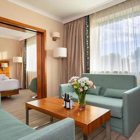 Hilton Garden Отель Краков