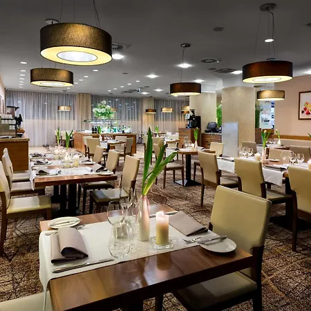 Hilton Garden Hotel 4*