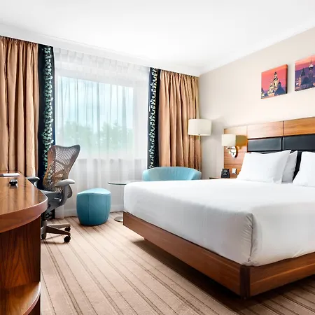 Отель Hilton Garden