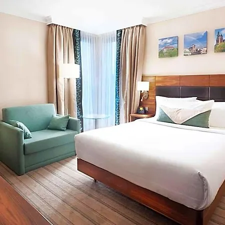 Hilton Garden Hotel 4*