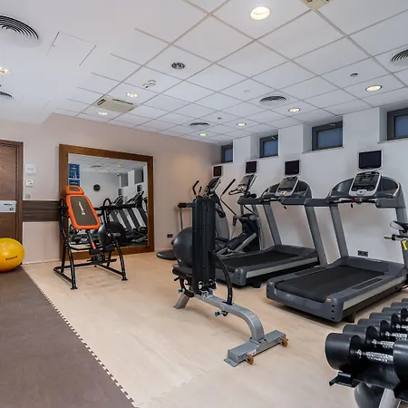 Hilton Garden Отель 4*