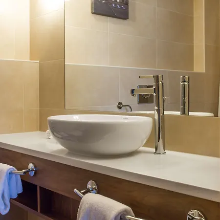 Hilton Garden Отель 4*