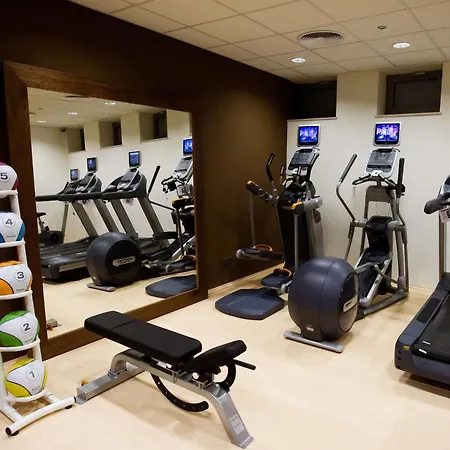 Hilton Garden Hotel 4*